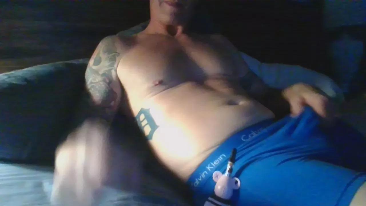 tipytopmufintop on Cam4 