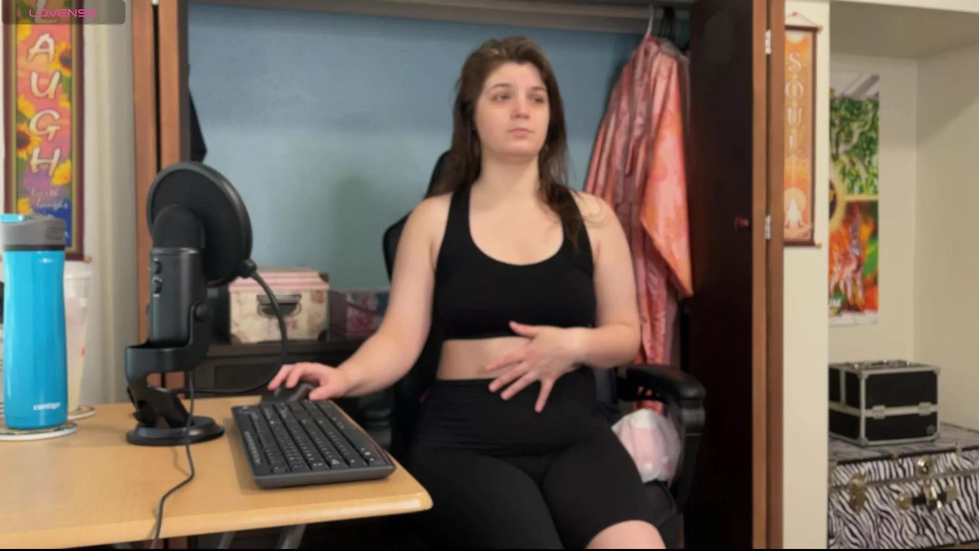 treejeanne on Cam4 