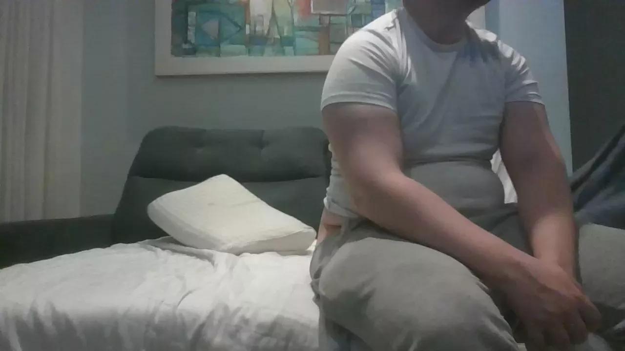 tropical_guy92 on Cam4 