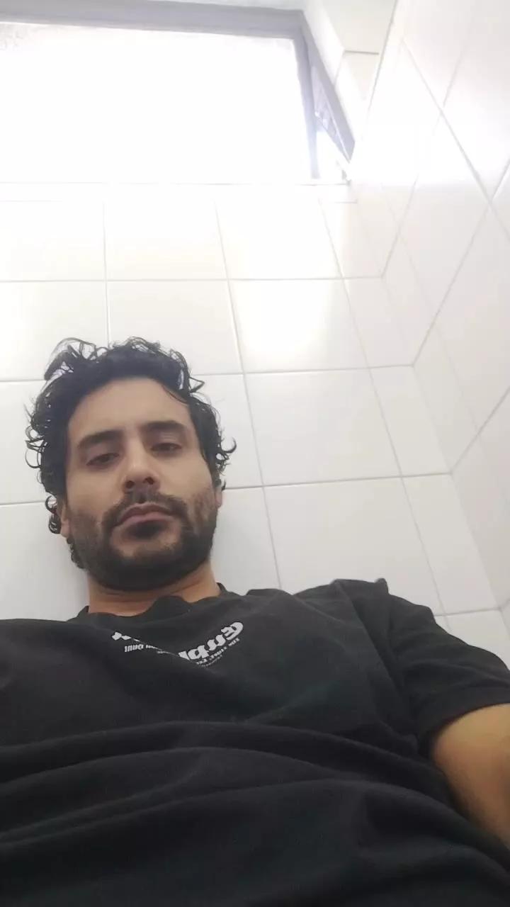 Valenlio_Por on Cam4 