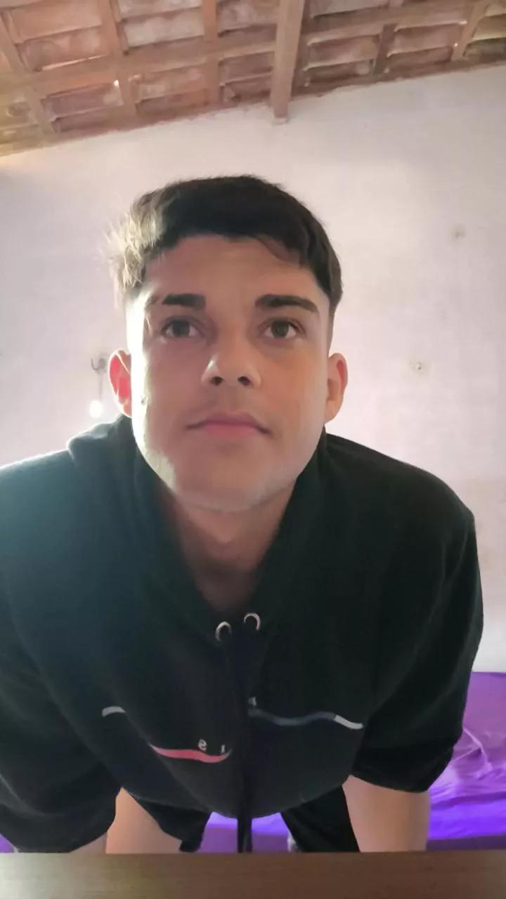 Van_aquino on Cam4 
