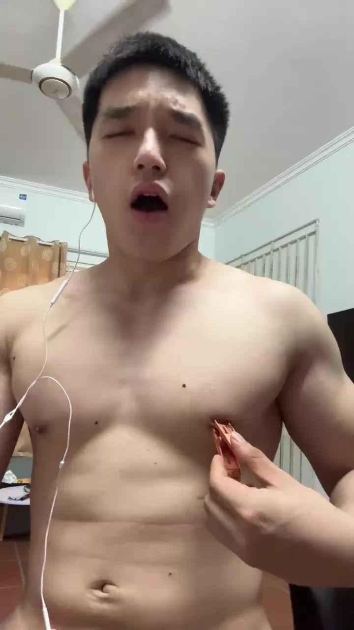 VieMuscularStu on Cam4 