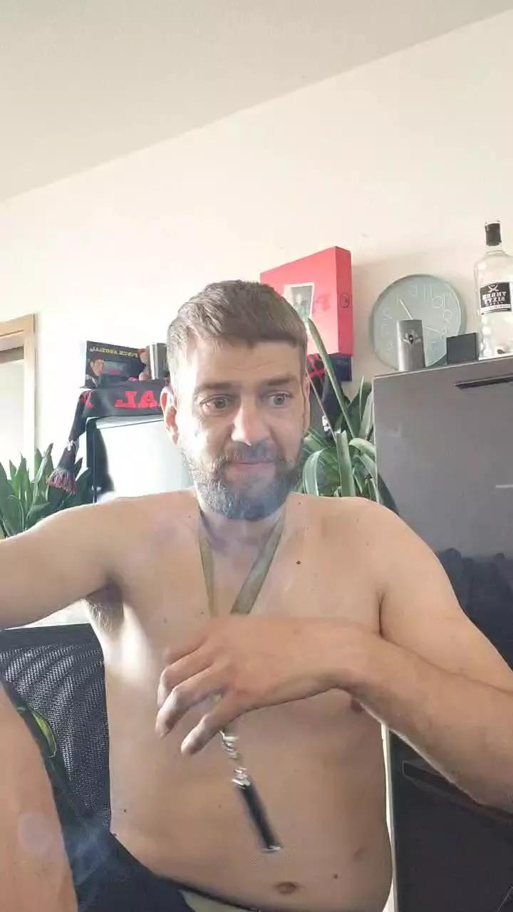 Widersacha on Cam4 