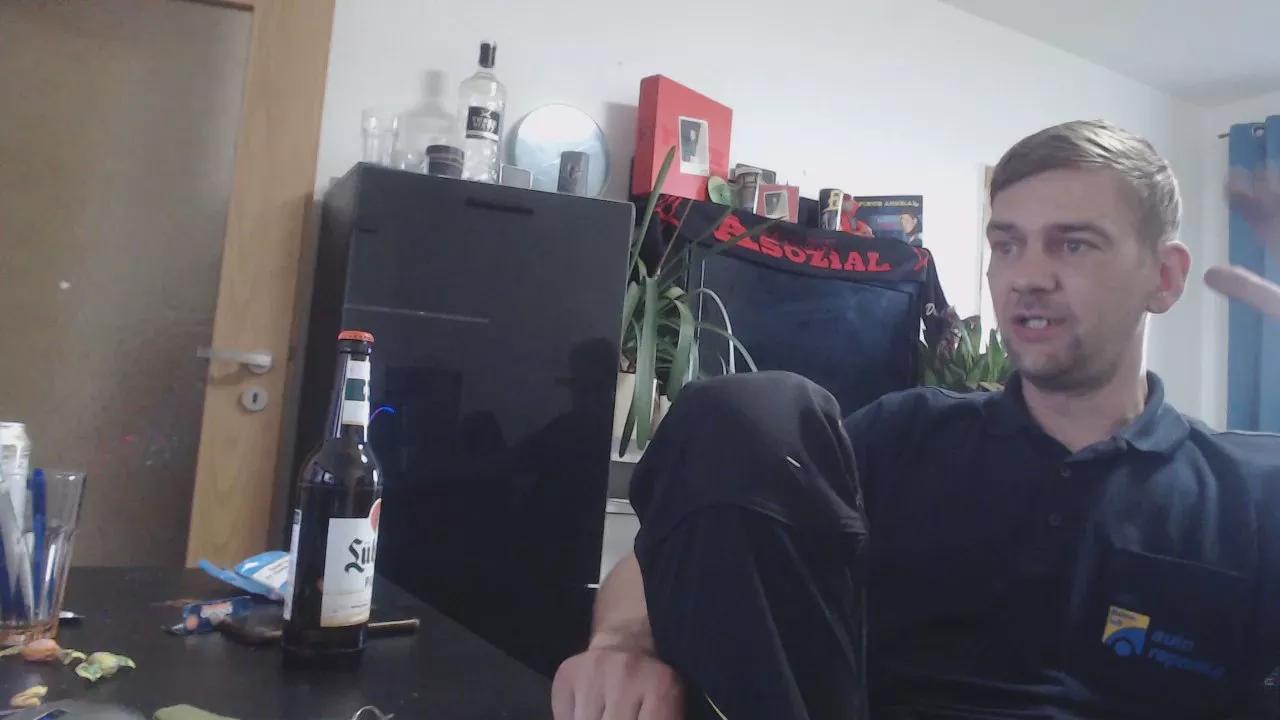 Widersacha on Cam4 