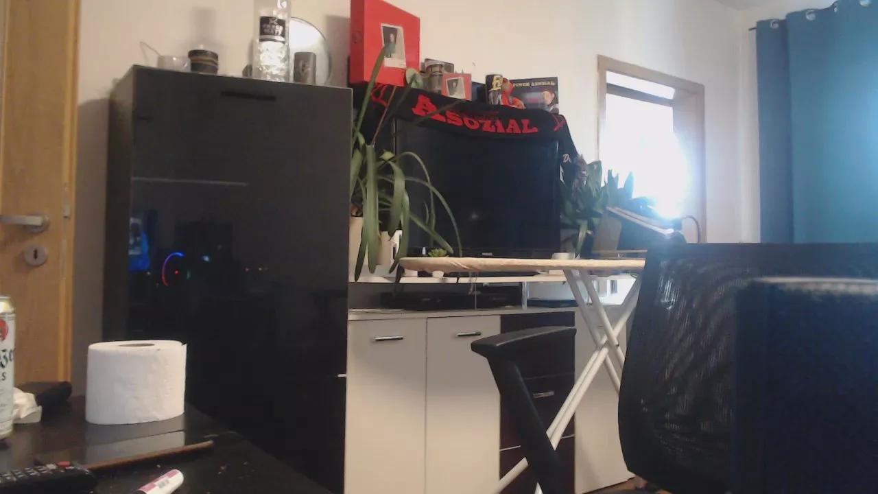 Widersacha on Cam4 
