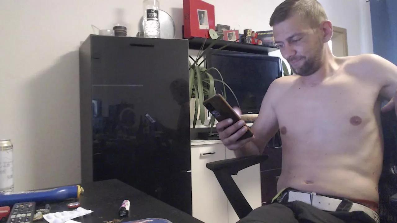 Widersacha on Cam4 