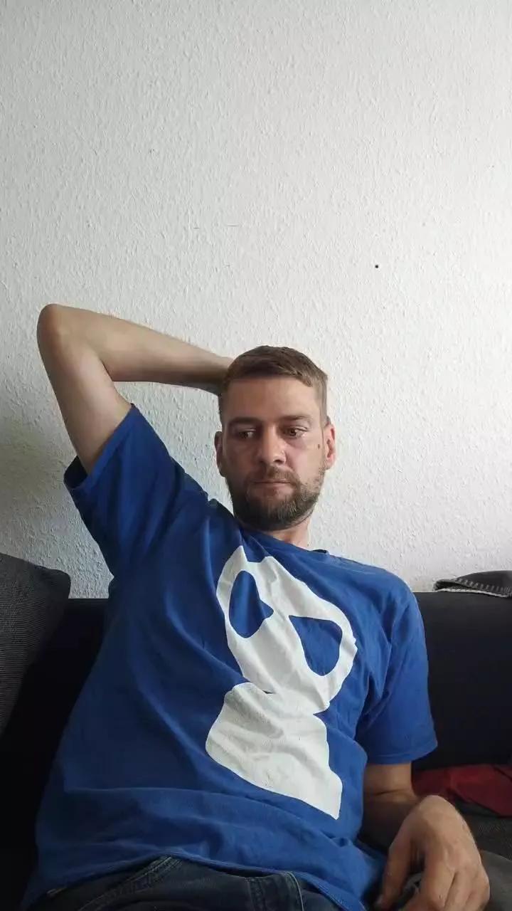 Widersacha on Cam4 