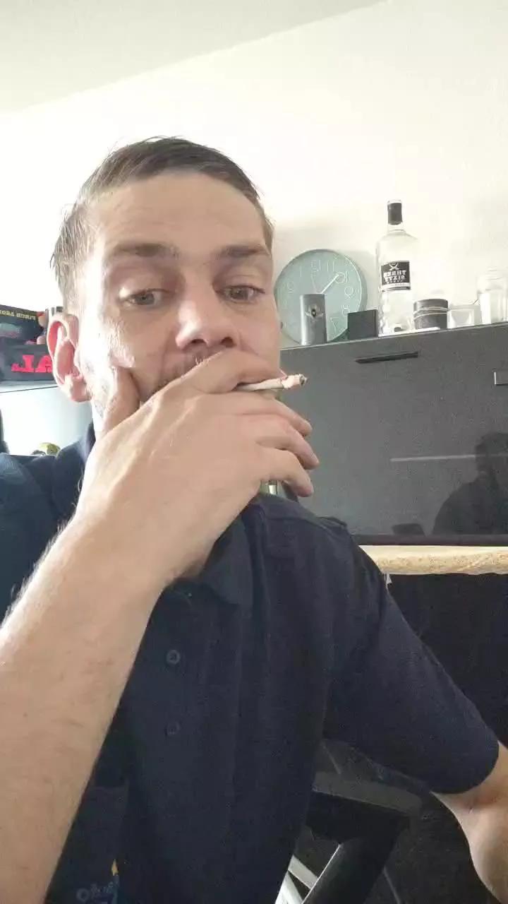 Widersacha on Cam4 