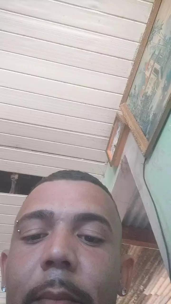 wilbert_sexy on Cam4 