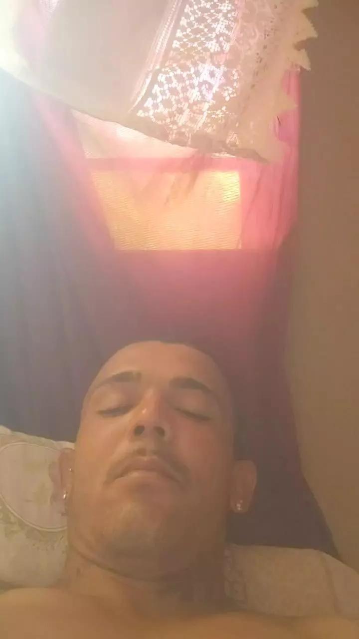 wilbert_sexy on Cam4 