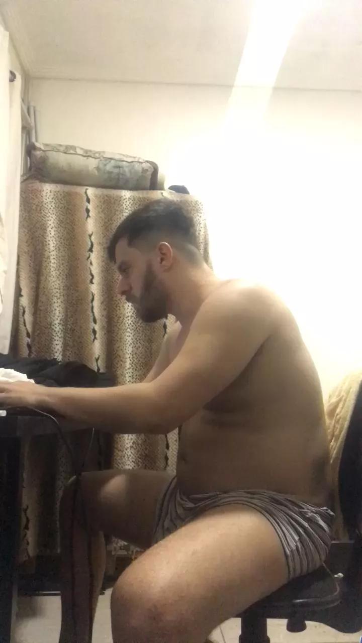 Yagow on Cam4 