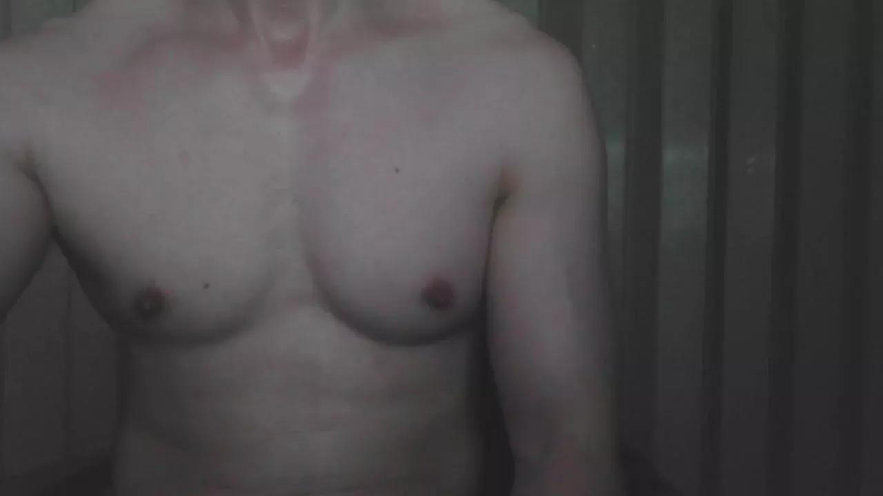 yiwenlai on Cam4 