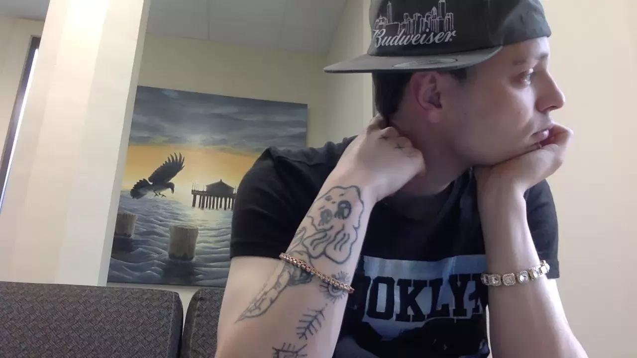 yourmine427 on Cam4 