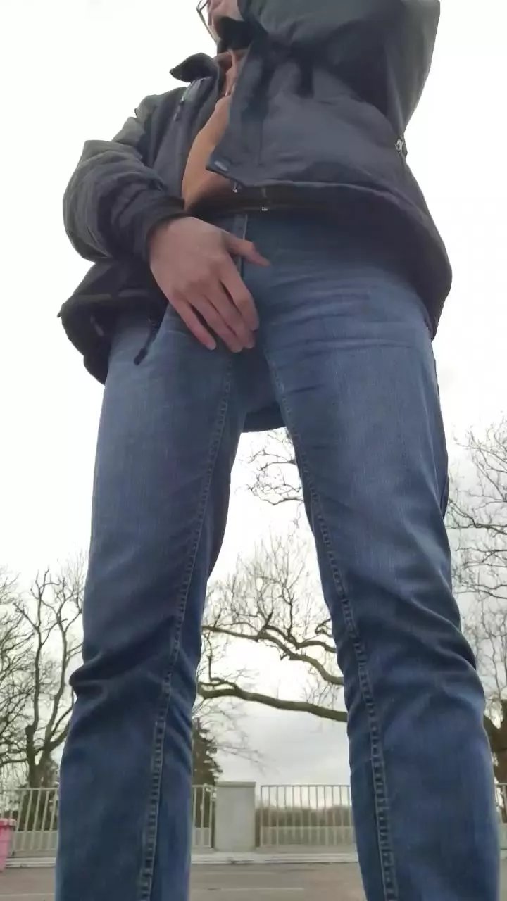 Offline zimbafree on Cam4