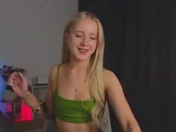 Freechat adele_armas on Chaturbate