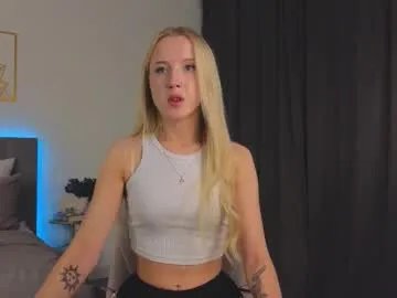 Freechat adele_armas on Chaturbate