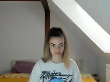 Freechat adventurina on Chaturbate