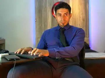 andrew_elliot from Chaturbate