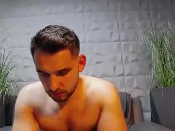 Freechat antoniovalentinidiamond on Chaturbate