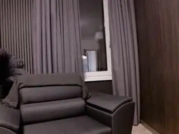 Freechat antoniovalentinidiamond on Chaturbate