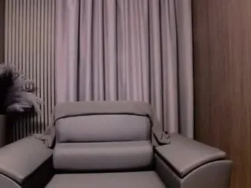 Freechat antoniovalentinidiamond on Chaturbate