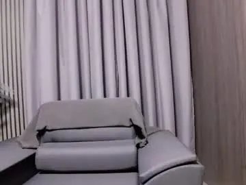 Freechat antoniovalentinidiamond on Chaturbate