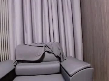 Freechat antoniovalentinidiamond on Chaturbate