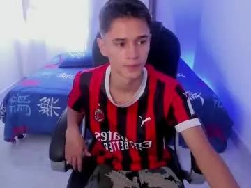 Freechat aron_boyy on Chaturbate
