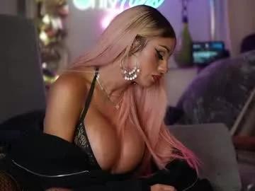 avalonnfoxx on Chaturbate 