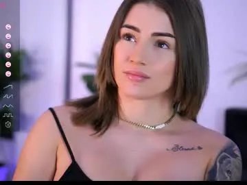 Freechat babbyaisha on Chaturbate