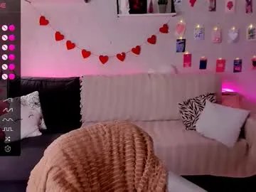 bellacaress from Chaturbate