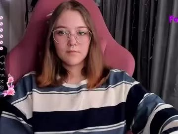 Freechat bubble_bunny on Chaturbate