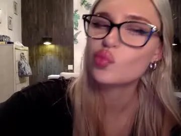 bunnykhalessi on Chaturbate 