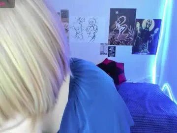 cattie_w_ on Chaturbate