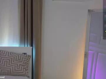 Freechat chloecoral on Chaturbate