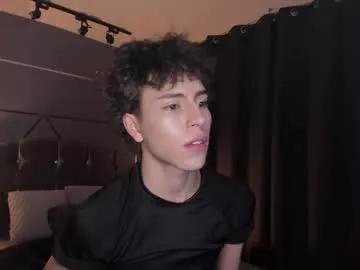 chrristopher77 on Chaturbate 