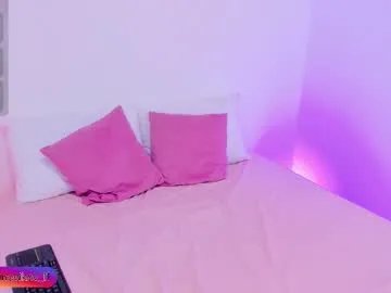 Freechat dashanovikov on Chaturbate