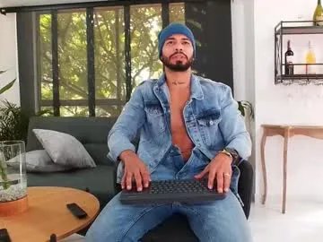 Away donn_cruz on Chaturbate