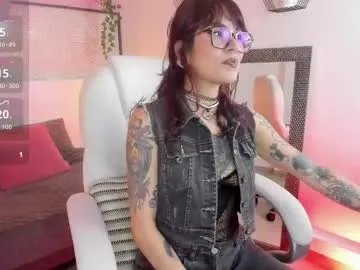 Freechat emeralda_co on Chaturbate