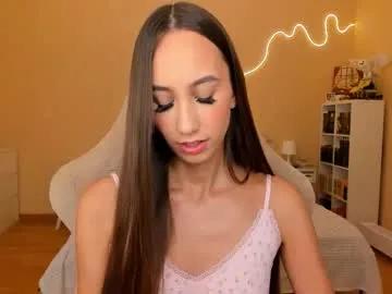 Private emilyhoston on Chaturbate