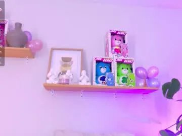 Freechat emilyy_bank on Chaturbate