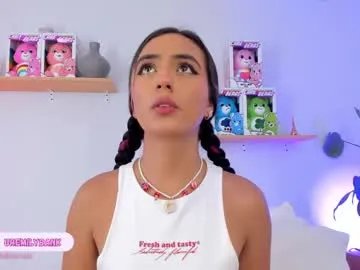 Freechat emilyy_bank on Chaturbate