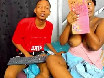 Freechat evaxemma on Chaturbate