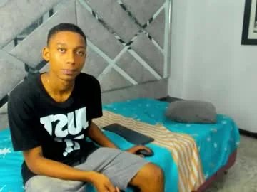 Freechat evaxemma on Chaturbate