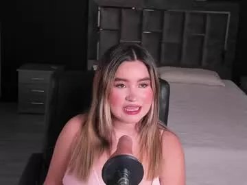 Freechat gigiidoll on Chaturbate