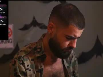 Freechat hairyrobxxx on Chaturbate