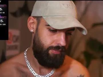 Freechat hairyrobxxx on Chaturbate