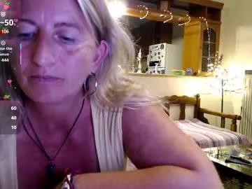 jennadeluxe on Chaturbate 
