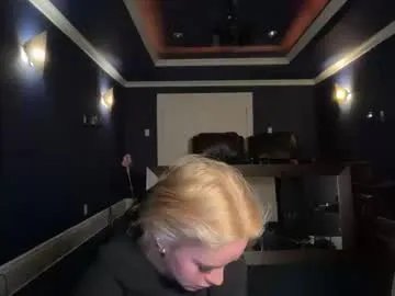 Freechat kenziesmithh on Chaturbate