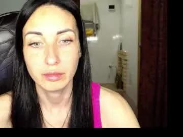 Freechat linalivee on Chaturbate